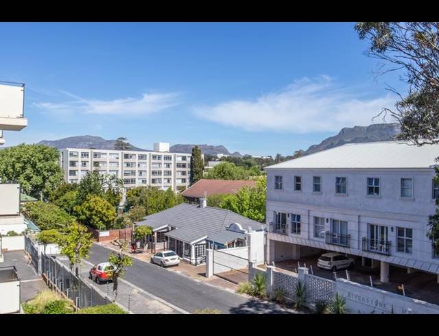 2 BEDROOM PROPERTY TO RENT IN WYNBERG UPPER